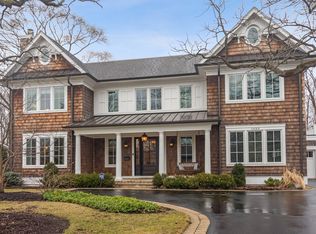 1430 Windcrest Rd, Deerfield, IL 60015