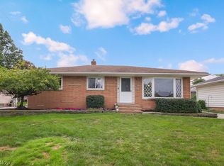 722 E Clearview Ave, Seven Hills, OH 44131