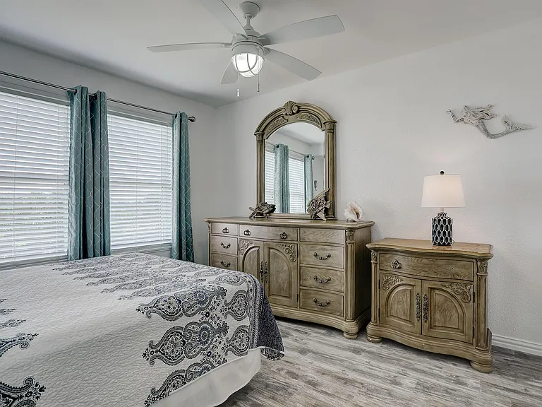 4214 Nueces Dr — Photo 15