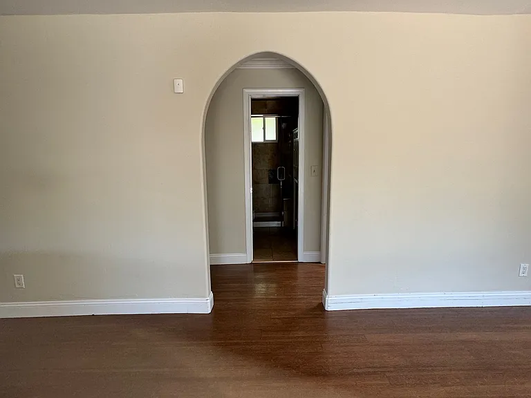 951 Crockett Ave — Photo 12