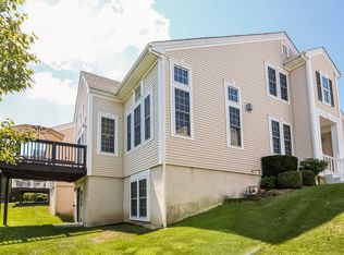 8 Meeting House Ln, Port Chester, NY 10573