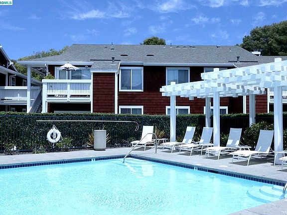 4th image of 39 Bayside Ct