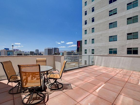 4th image of 150 Las Vegas Blvd N Unit 1509