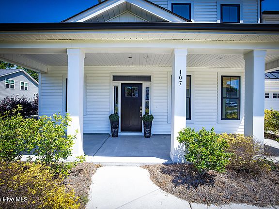 2nd image of 107 Saratoga Way