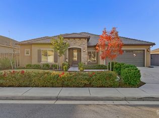 107 Claudia Autumn Dr, Bakersfield, CA 93314
