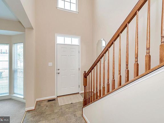 3rd image of 9321 Birch Cliff Dr