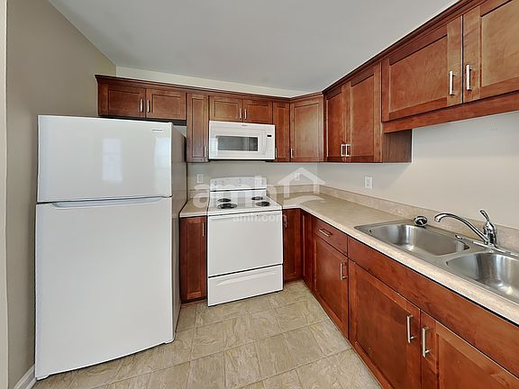 4th image of 79 Wolf Creek Ln