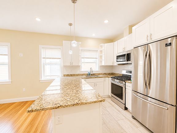 3rd image of 6 Josephine St Floor 2
