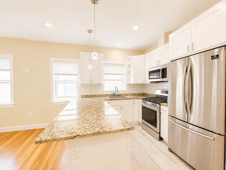 6 Josephine St #2 — Photo 3