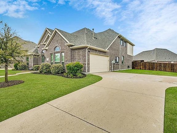 2nd image of 434 Desert Willow Ln