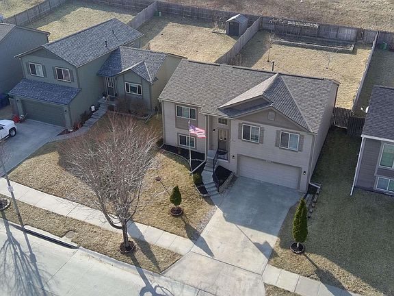 3rd image of 7422 N 143rd St