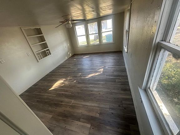5th image of 2902 San Antonio St