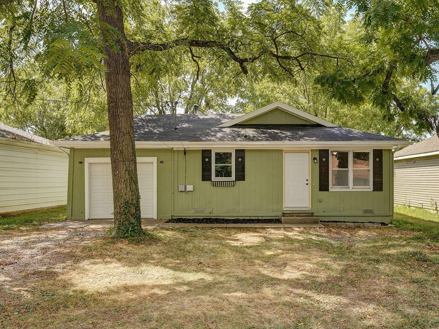2956 W Lynn Street, Springfield, MO 65802 | Zillow