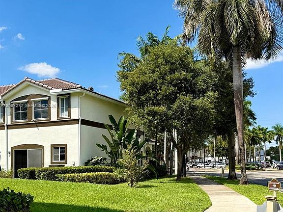 3rd image of 8906 W Flagler St APT 216