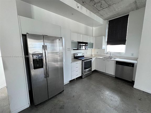 4th image of 133 NE 2nd Ave APT 2113