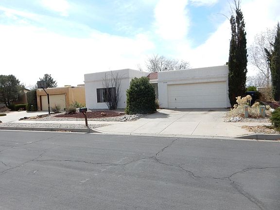 3rd image of 5725 Vista Bonita NE