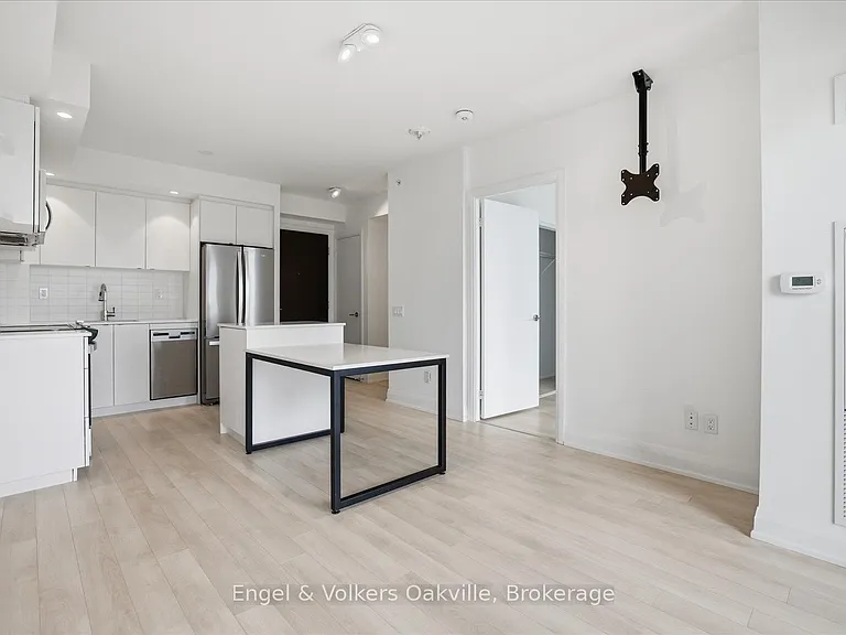1461 Lawrence Ave W #603 — Photo 8