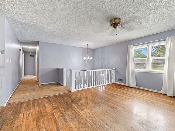 5th image of 4831 Reeder St