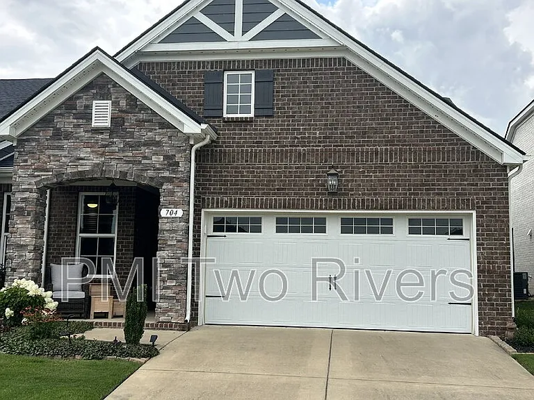 704 Copper Branch Rd — Photo 1