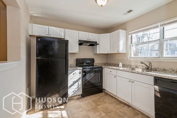 2nd image of 5701 Falkland Pl