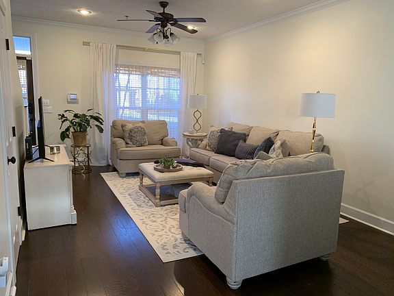 5th image of 102 Leigh Ln APT 3