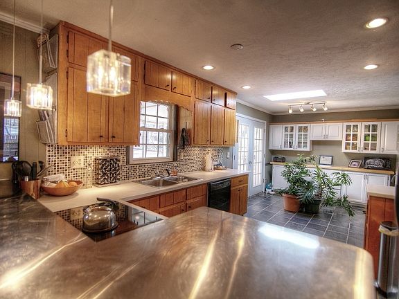 4th image of 1576 Smithwood Dr