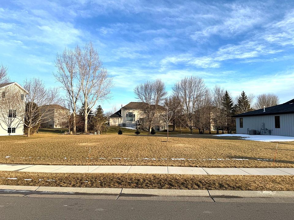 1st image of 2118 Tamarack Dr