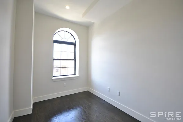 Rented by Spire Group | media 74