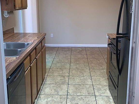 3rd image of 5224 Brentview Ter