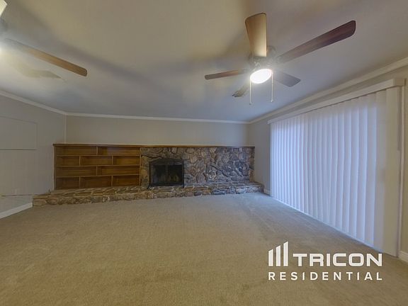 2nd image of 2211 Hall St
