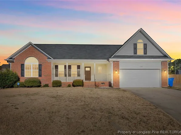 1300 Shoshone Pl, Fayetteville, NC 28314