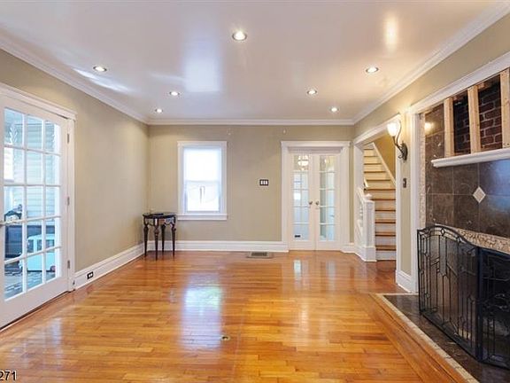 4th image of 308 Heywood Ave