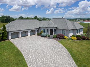 170 Cross Country Ln, Natural Bridge, VA 24578