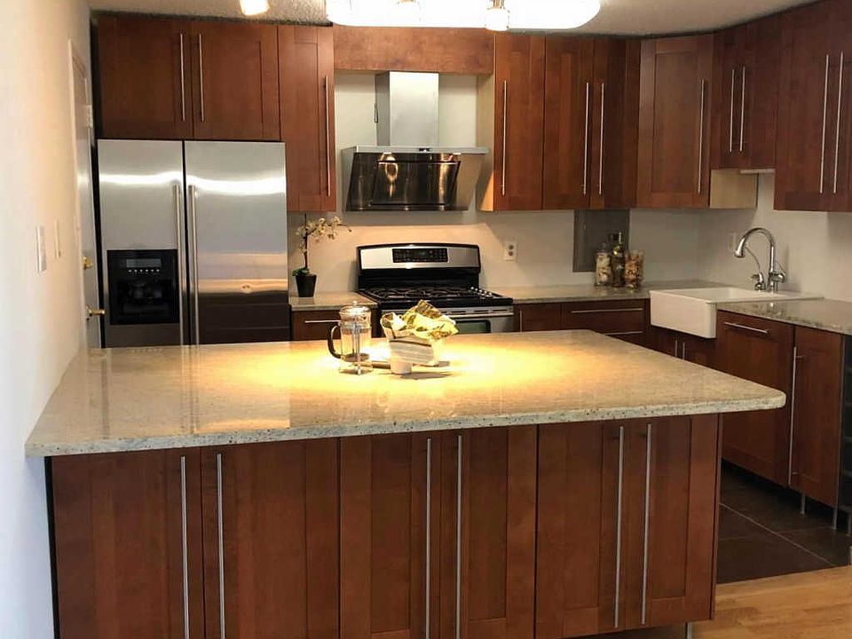 1st image of 1300 Army Navy Dr APT 907