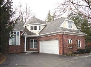 241 Abbott Woods Dr, East Lansing, MI 48823