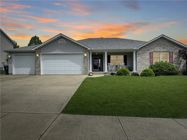 120 Lexington Cir, Mount Zion, IL 62549