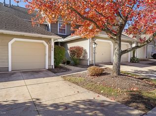 2410 Wrens Dr S, Stow, OH 44224