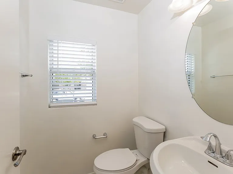 3929 W Irwin Ave — Photo 16