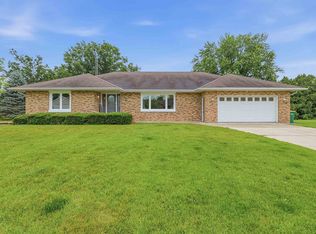 1041 Willow St, Lomira, WI 53048