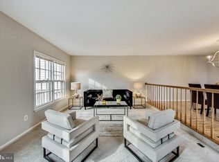 12301 Donaldson Ct, Fairfax, VA 22033