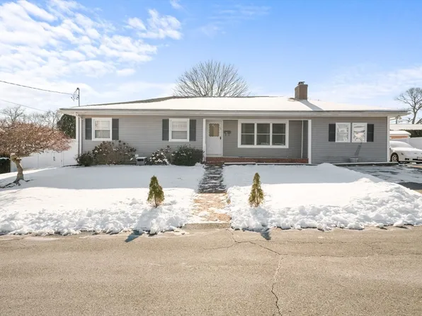 75 Clearview Ave, Somerset, MA 02726