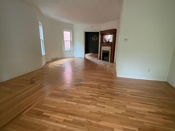 2nd image of 72 Vernon Pl Floor 2