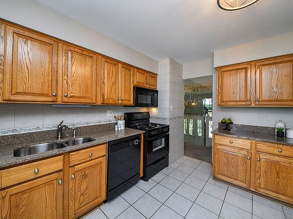 5th image of 2287 Durham Dr