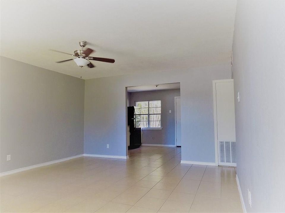 1st image of 2956 Fir Park Dr