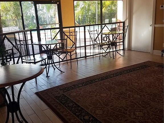 2nd image of 2875 Winkler Ave APT 506