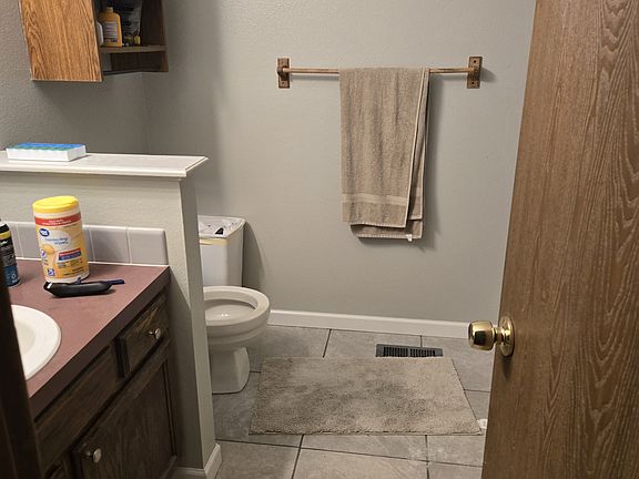 4th image of 1431 Sioux Blvd #4
