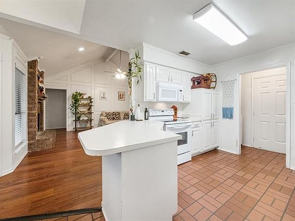 4th image of 1767 Kings Canyon Cir
