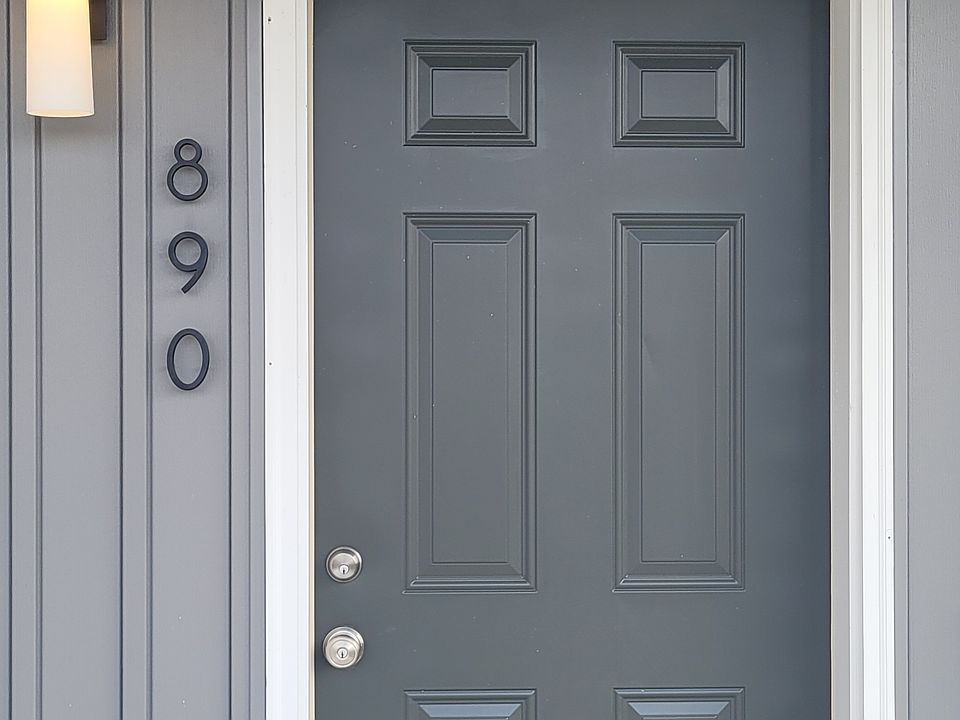 2nd image of 890 W Maple St