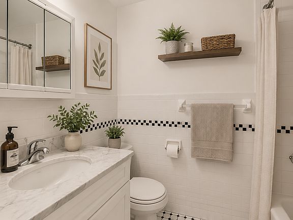 4th image of 250 Elizabeth St APT 7