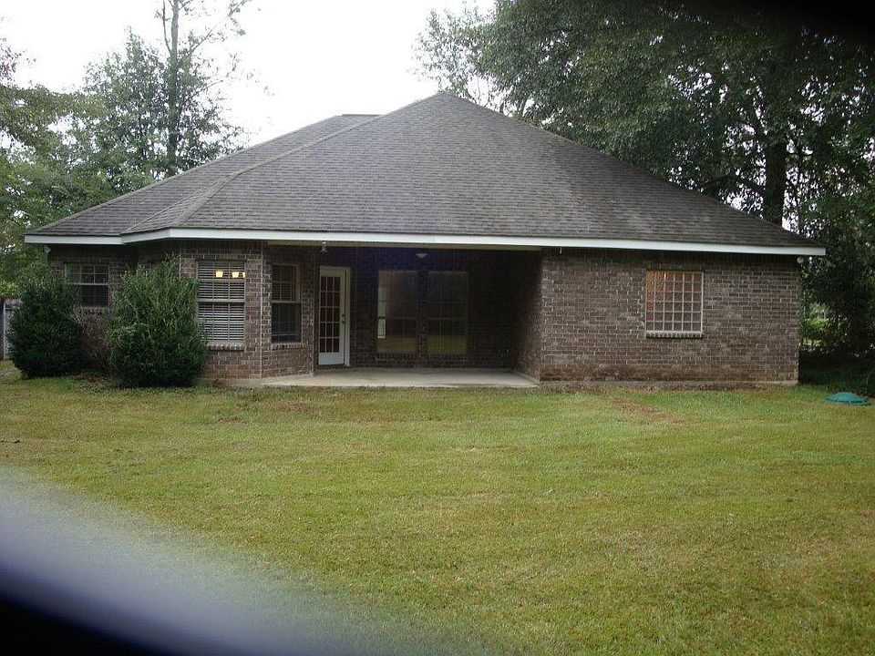 1st image of 703 E Lakeshore Dr